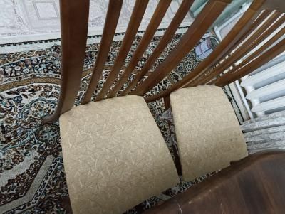 Продается стол и стулья