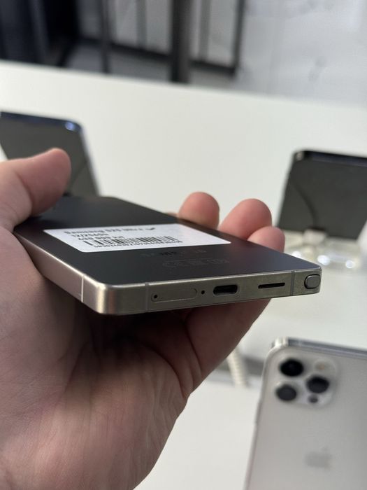 Samsung S25 Ultra 256gb ozu 12