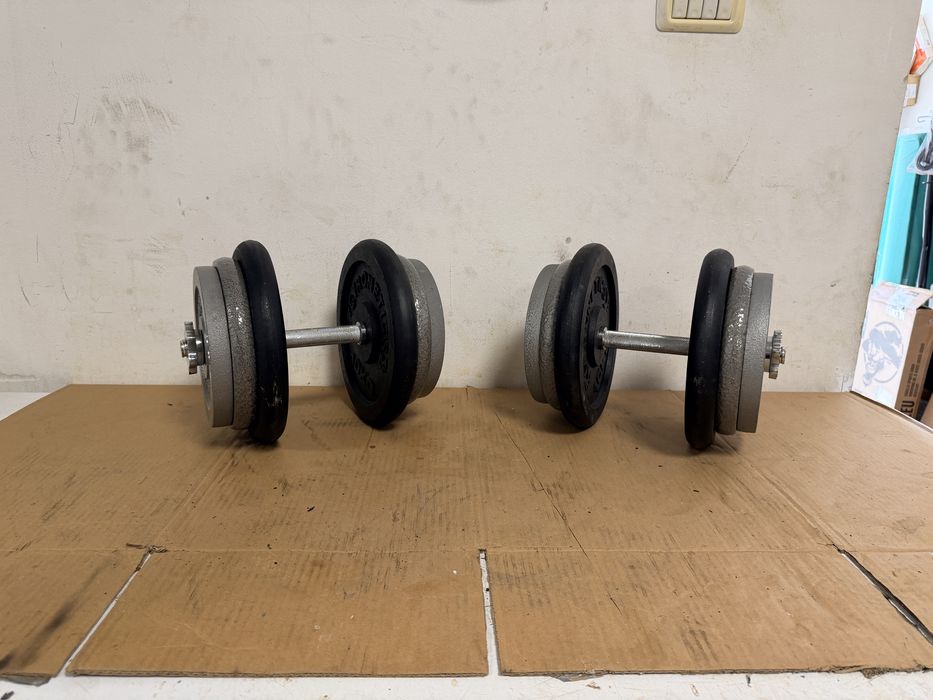 Set gantere reglabile noi 80 kg. 40 kg+40 kg=80 kg, pret 850 lei