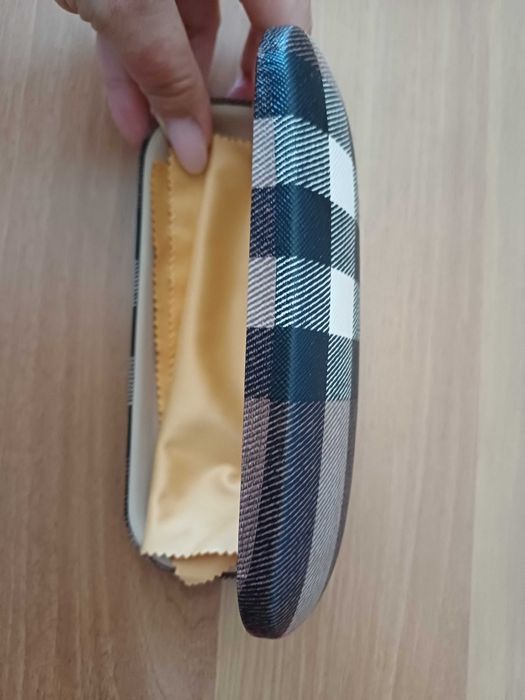 Set 2 cutii + 2 rame ochelari firma + bonus