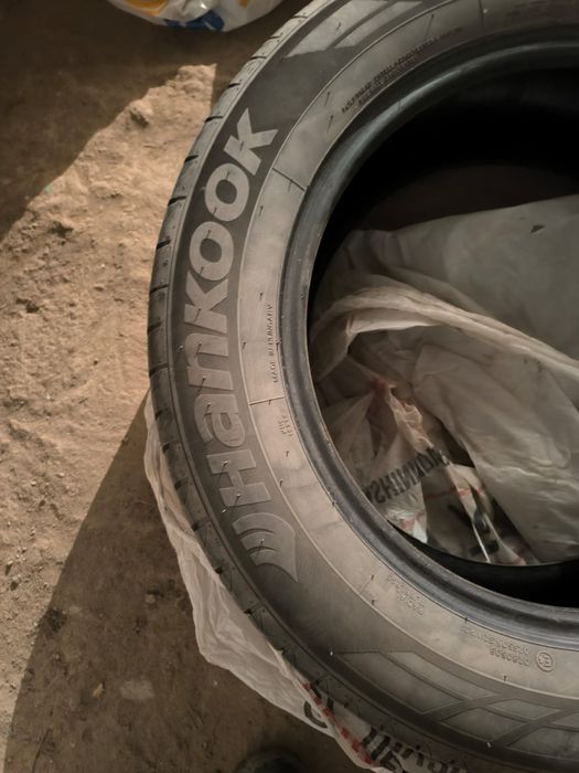 Продам комплект летних  шин