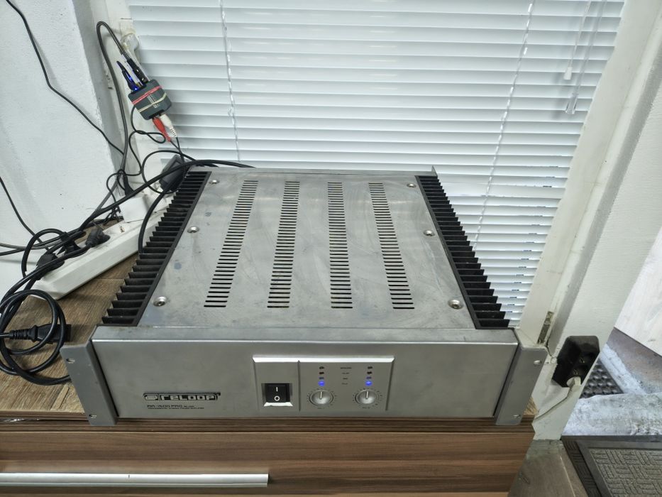 Професионално  крайно стъпало RELOOP RA-1500 2x480w