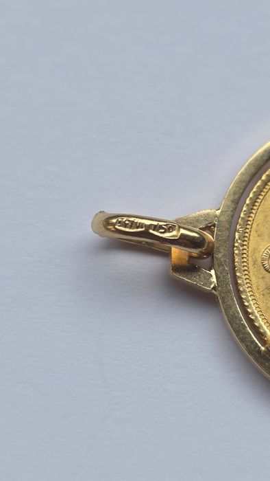 Pandantiv Aur 22K Monedă Sovereign Elisabeta II – Total 11 grame