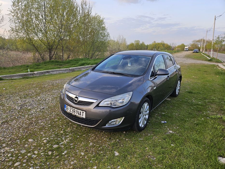 Opel Astra J  4700  euro 88.700 km