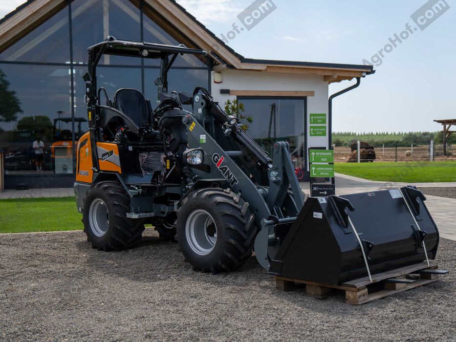 Încărcător mini cu ROPS  - 26 CP, max 1750 kg / Giant G2500 HD (demo)