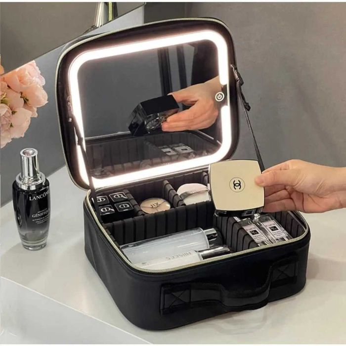 Козметична чанта с LED огледало, регулируеми отделения, органайзер