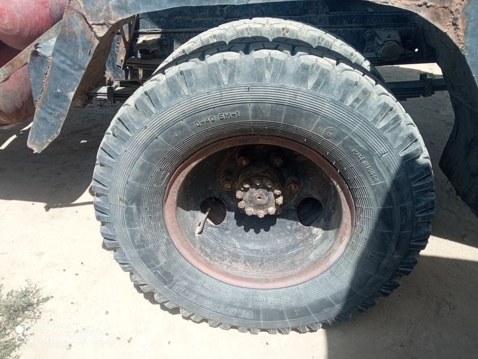 Yurib turgan moshina