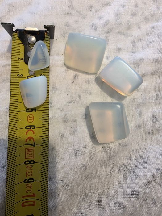 Opalit - piatra semipretioasa - 2kg(197buc)