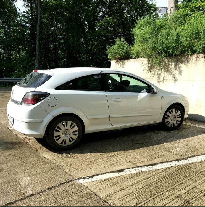 Opel Astra GTC 1.8 140 CP 2009
