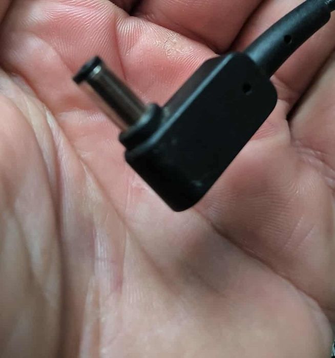 Încărcător laptop Acer 50 lei