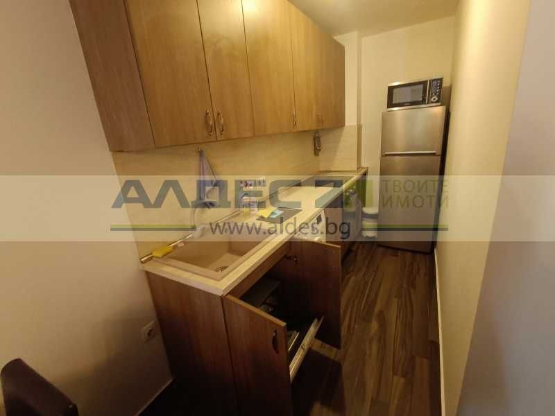 Дава се под наем Двустаен апартамент в София, Център - 68 кв.м за 650 € - Снимка #3