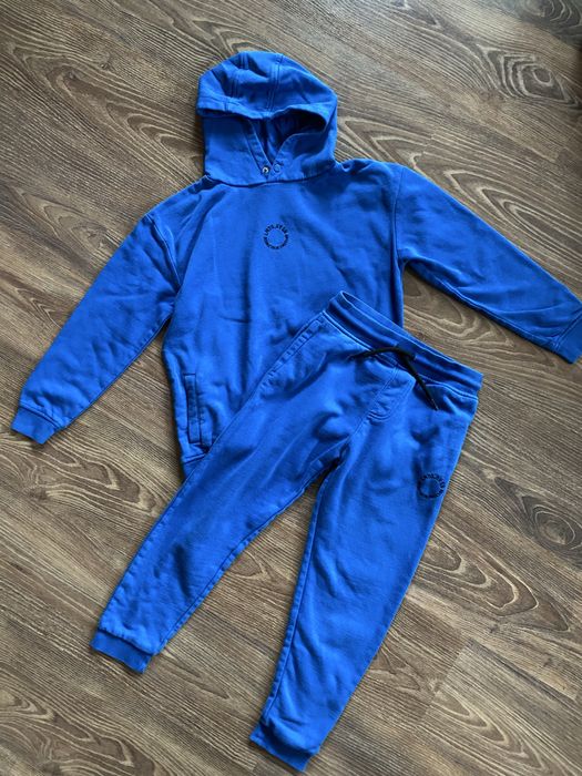 Спортни комплекти —  8-9 години / 128-135 см