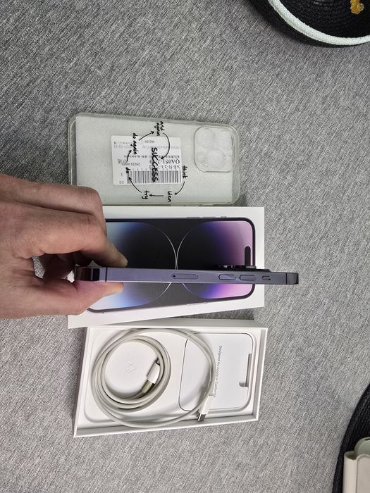 Продам iphone 14 pro 256 gb