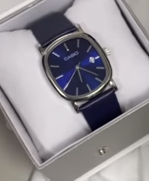 Часы casio цвет синий есть и черный качество топ смотрится красиво топ