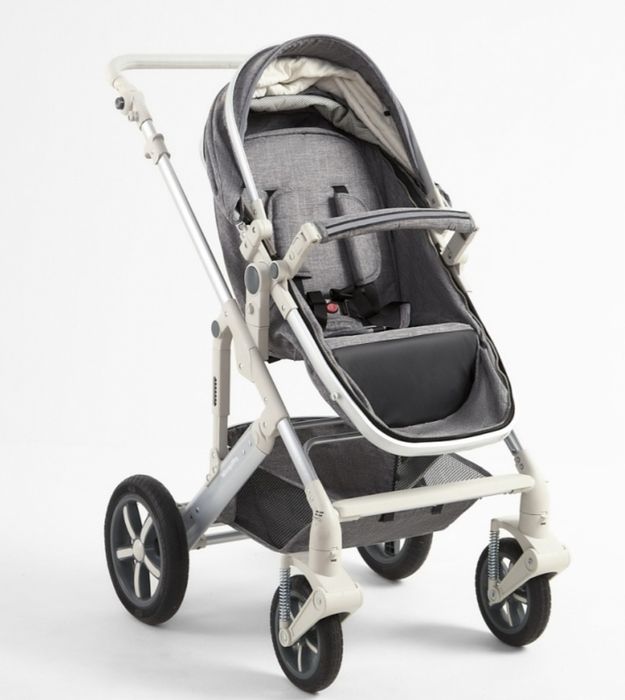 Продам коляску с рождения до 3 лет