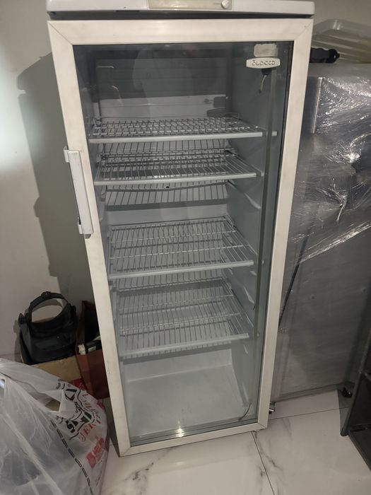 Срочно продам 50тыс витрина холодильник