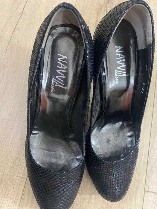 Елегантни дамски обувки NAVVI