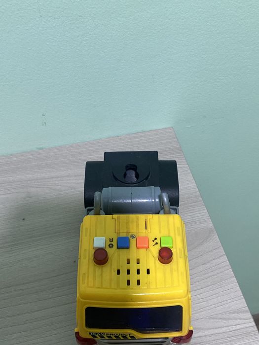 Грузовик машинка