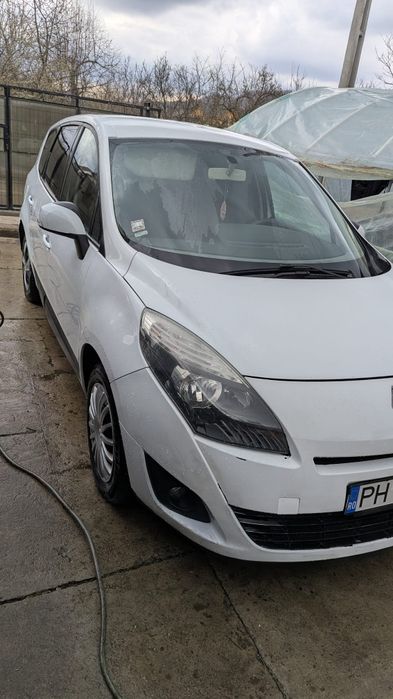 Vând Renault Scenic
