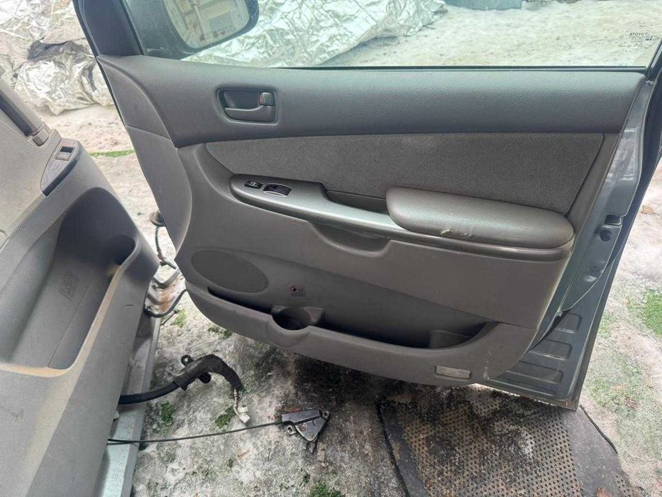 Двери Toyota Sienna