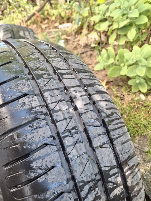 Продавам оригинални лети джанти с летни гуми за WV  15