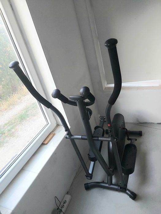 Bicicleta eliptica Domyos 100 ca Noua.acc si schimb cu banda
