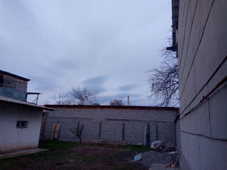 Срочно) Yer sotiladi.