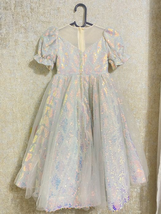 Нарядное платье  детское