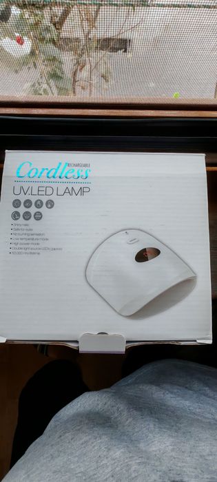 Лампа для мастеров маникюра. Jel-lakni quritish uchun chiroq.      Для