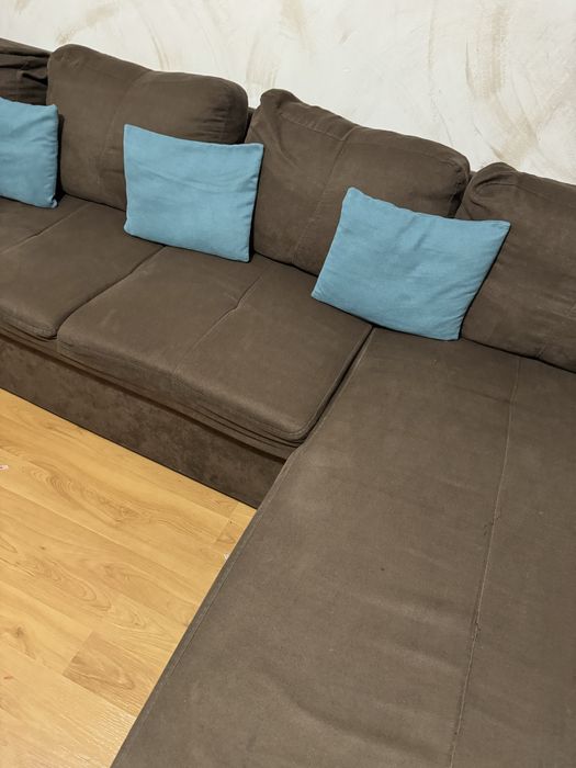 Подарявам П-образен диван