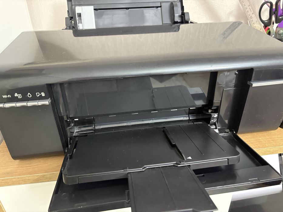 Очень Срочно продам Принтер l805 цена 70000 тг