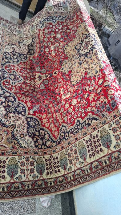 Продавам персийски килим