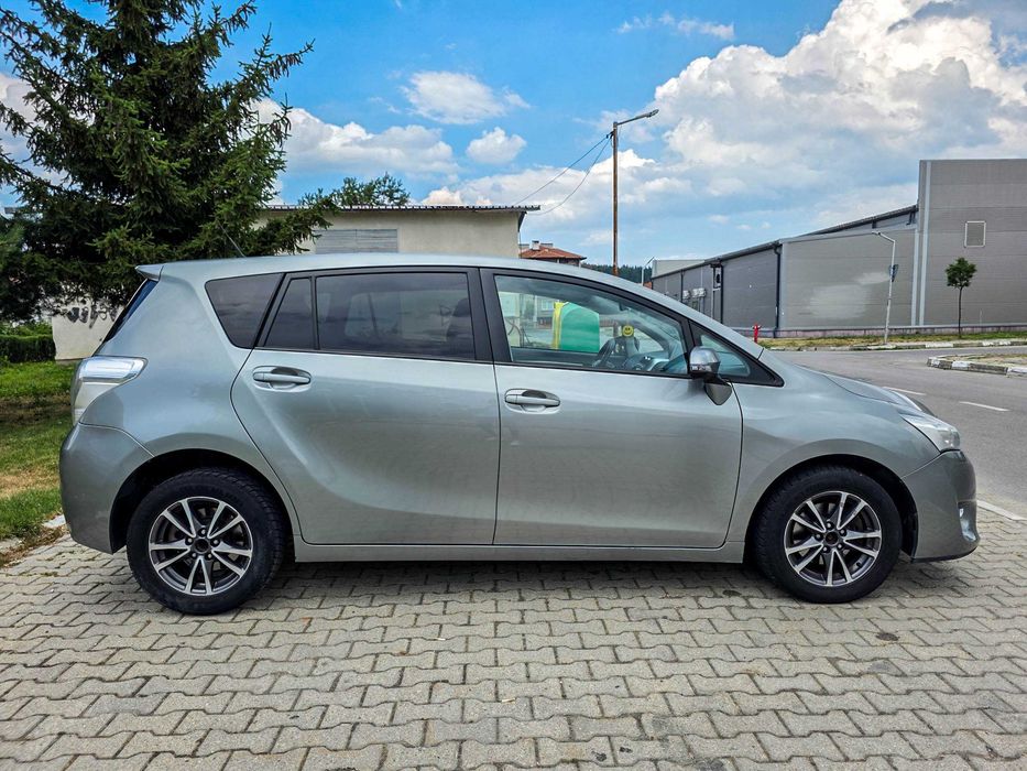 Toyota Verso 2.0 D-4D, 7 места, NAVI, KАМЕРА, ОБСЛУЖЕНА