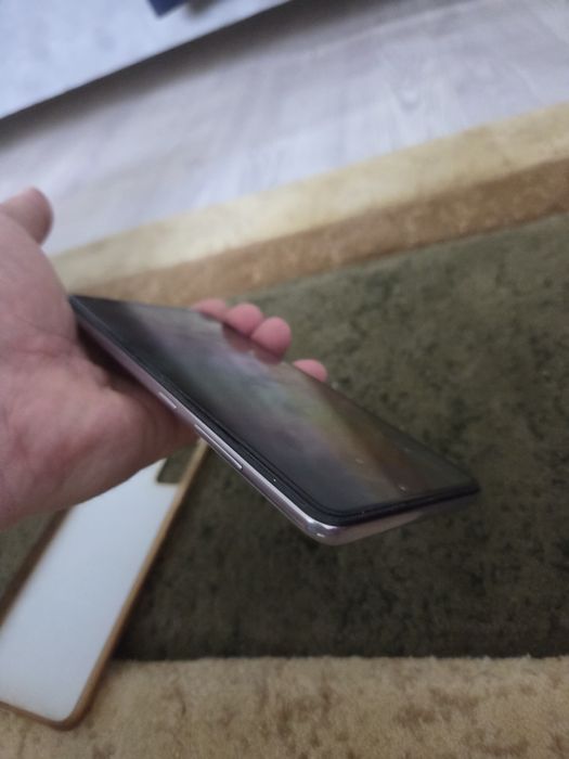 Продам Samsung A51 128Gb в белом цвете