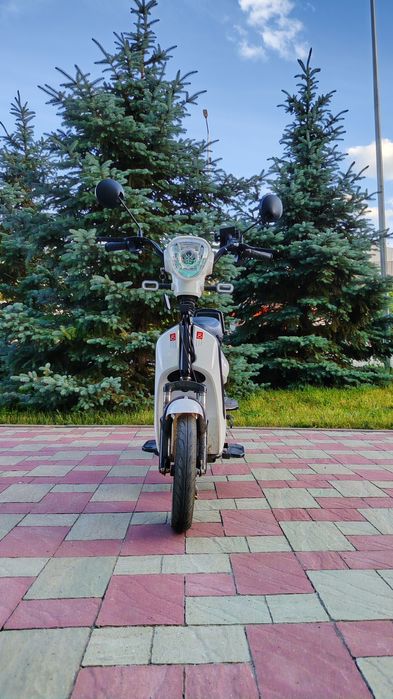 Продаю электромопед sk8