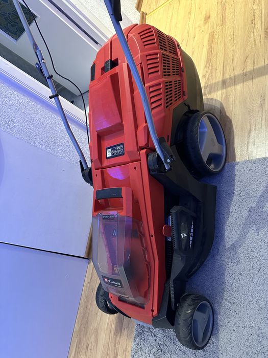Masina de tuns iarba brushless pe acumulatori Einhell