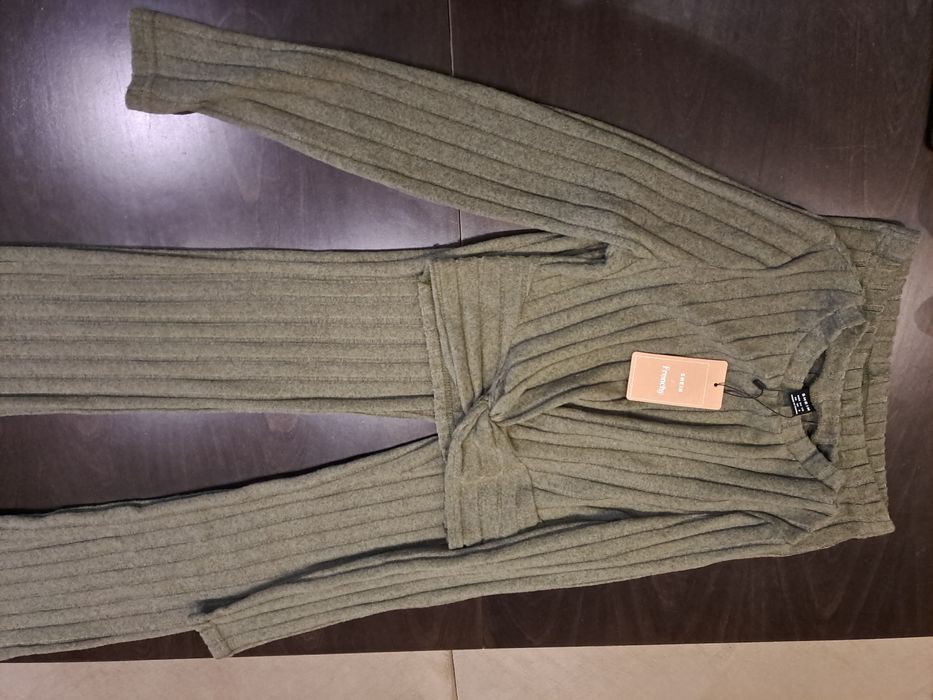 Чисто нов комплект на Shein за момиче