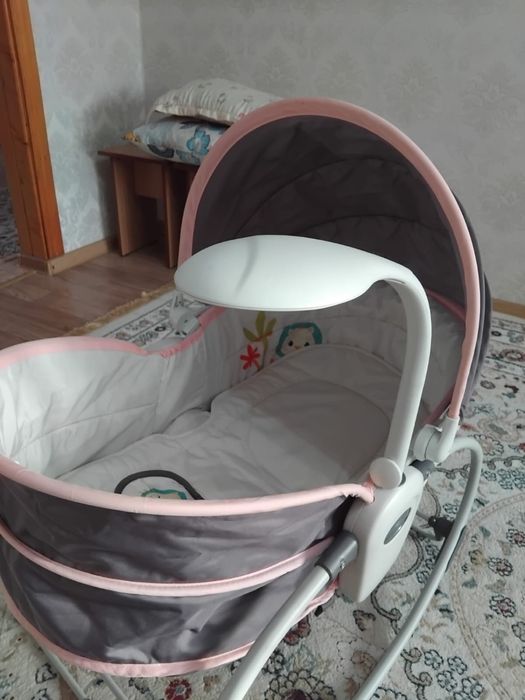 Продам кроватка качалка