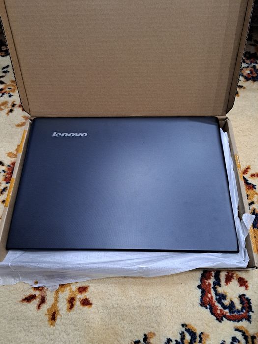 Продам крышку от ноутбука LENOVA