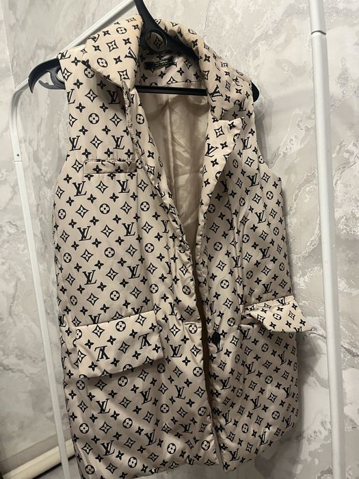 Куртки, безрукавка, шуба