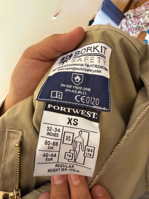 Спец одежда сатылады. Өте жақсы жағдайда спецовка