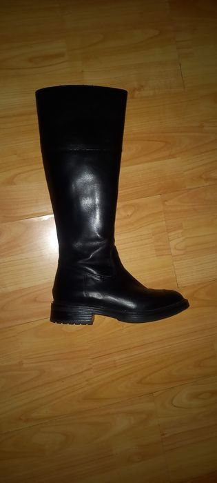 Vând cizme de piele