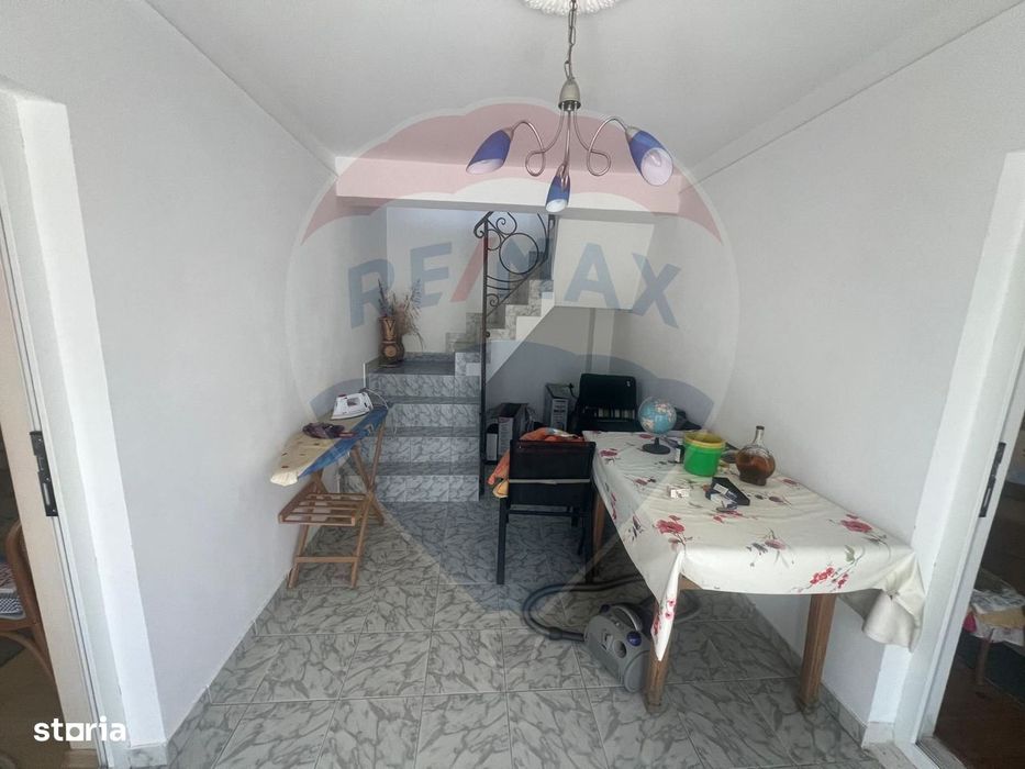 Casă 6 camere Jorasti