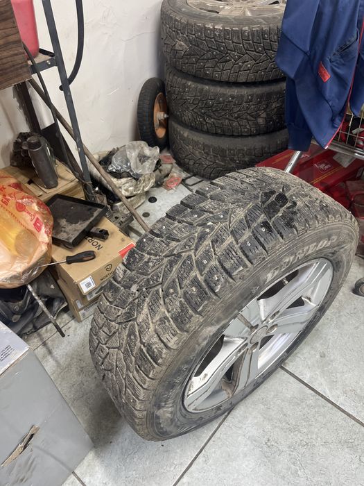 Продам зима с титановыми дисками R 17