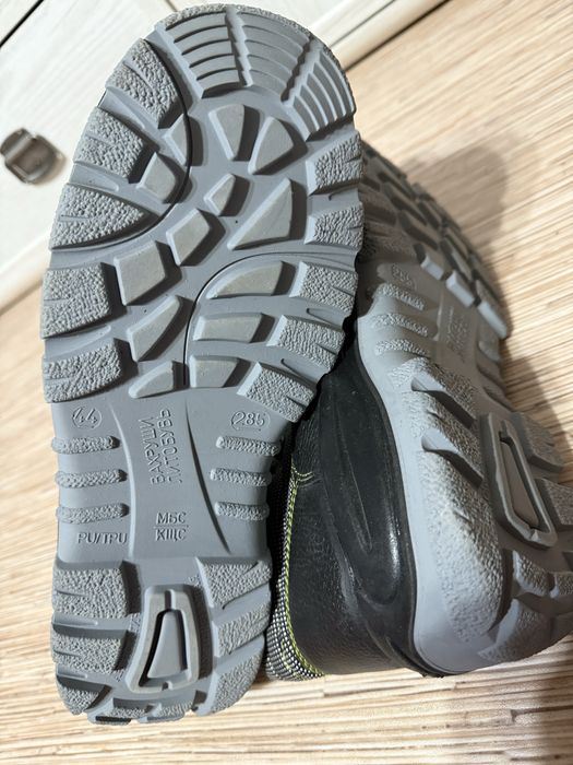 Спецобувь новый в отличном качестве