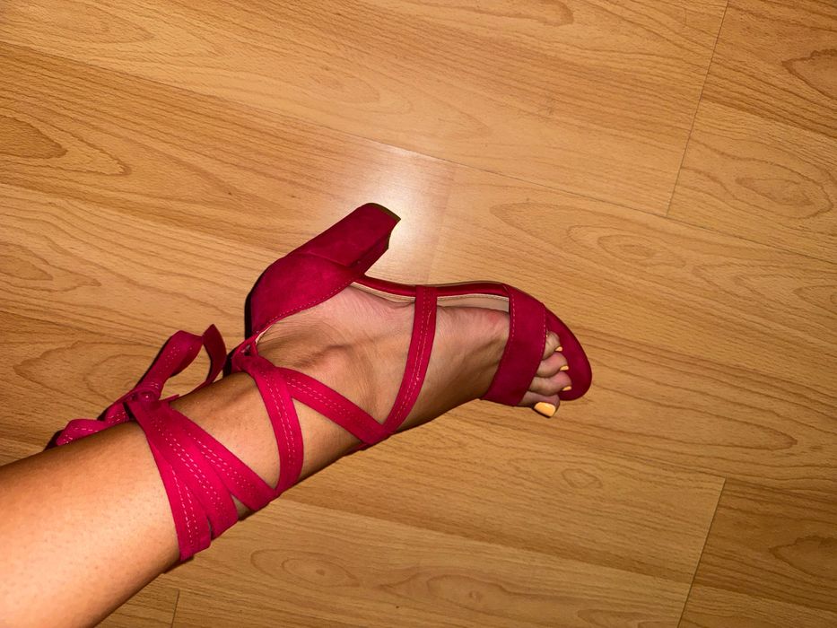 Продавам токчета обувани веднъж