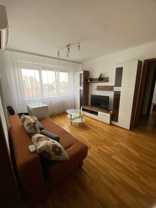 Inchiriez apartament cu 2 camera central lângă Pizza Mama Mia