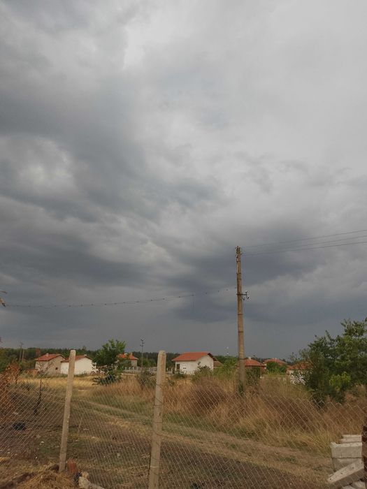 Парцел незастроен 1060 кв.м.