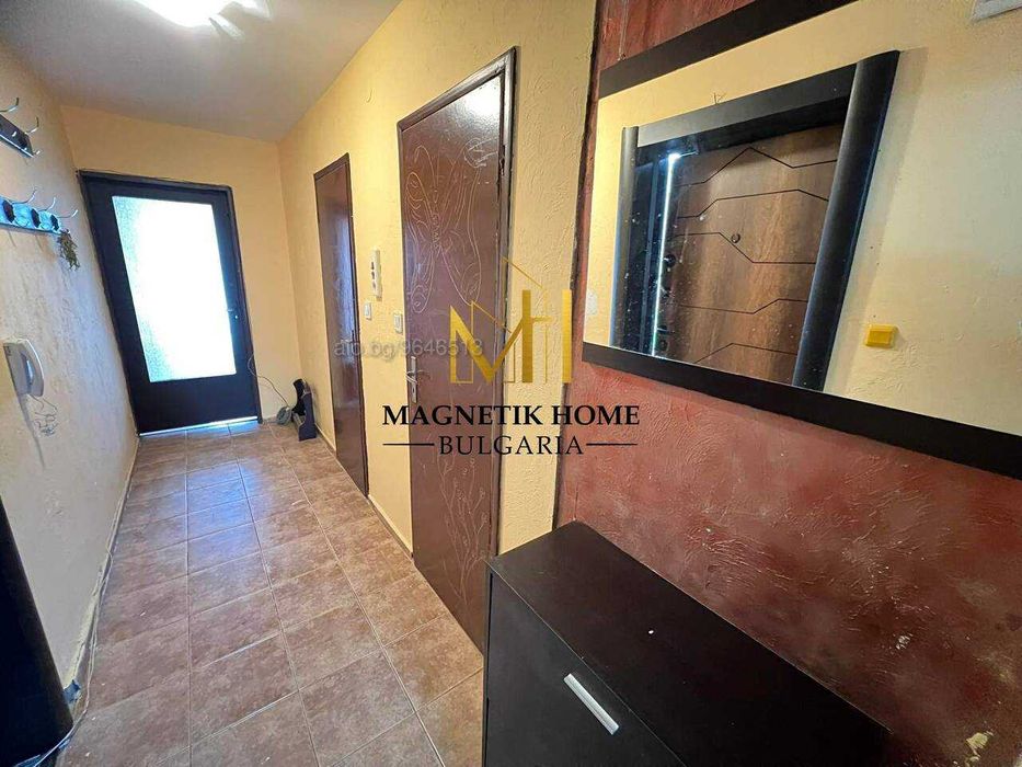 Чудесен двустаен апартамент с отделна кухня до ”ПМГ” в супер центъра