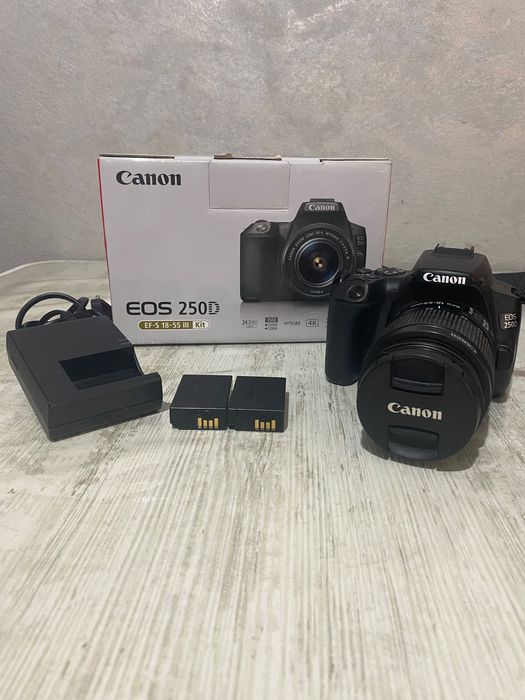 Vând  Canon EOS 250D + Sigma 24–70mm f/2.8 Art